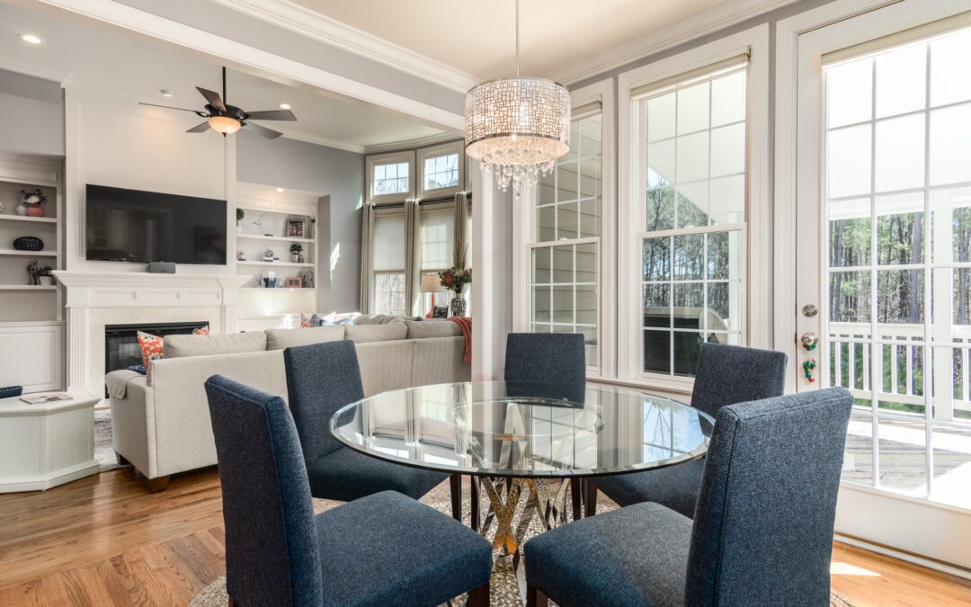 Choosing the Right Glass Thickness for Your Table Top